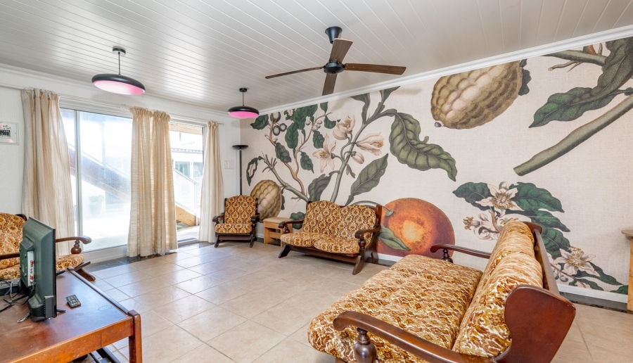 9 Bedroom Property for Sale in Struisbaai Western Cape